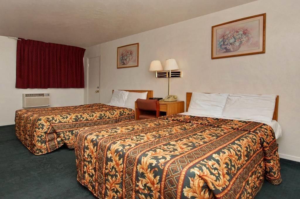 Stone Inn Extended Stay U Of A Tucson Bagian luar foto