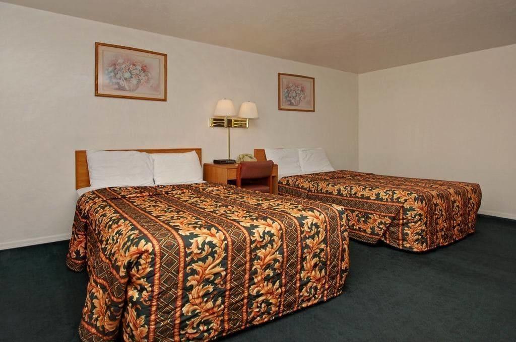 Stone Inn Extended Stay U Of A Tucson Bagian luar foto