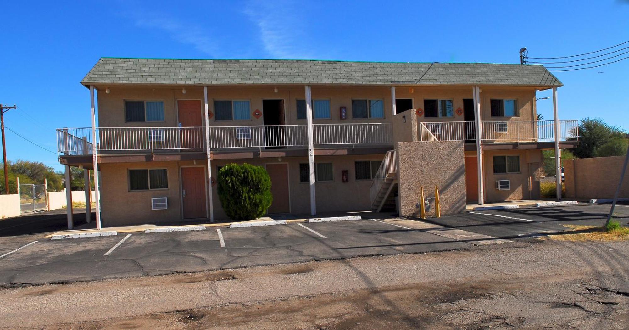 Stone Inn Extended Stay U Of A Tucson Bagian luar foto