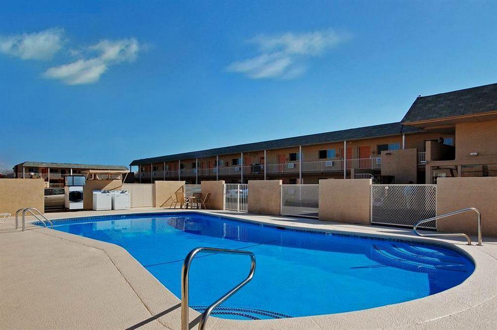 Stone Inn Extended Stay U Of A Tucson Bagian luar foto