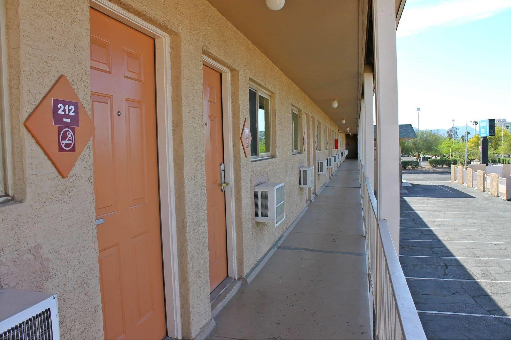 Stone Inn Extended Stay U Of A Tucson Bagian luar foto